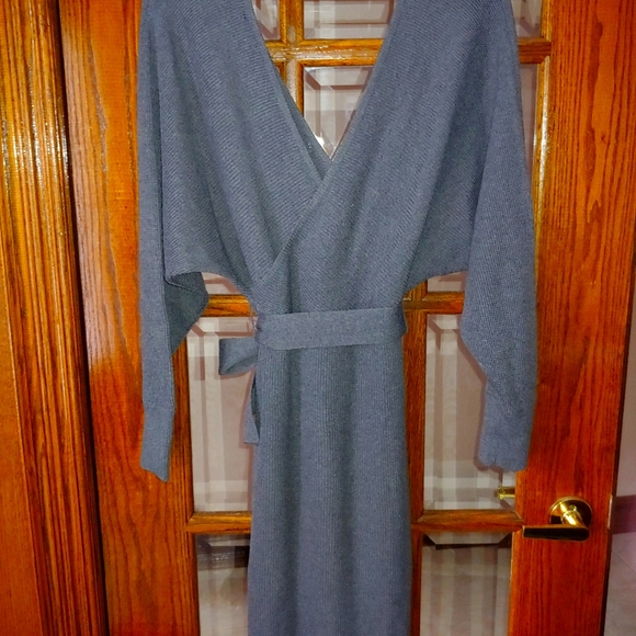 Dynamite, v-neck, dolman and long sleeve, fitted knit dress, grey, size small - Picture 2 of 2